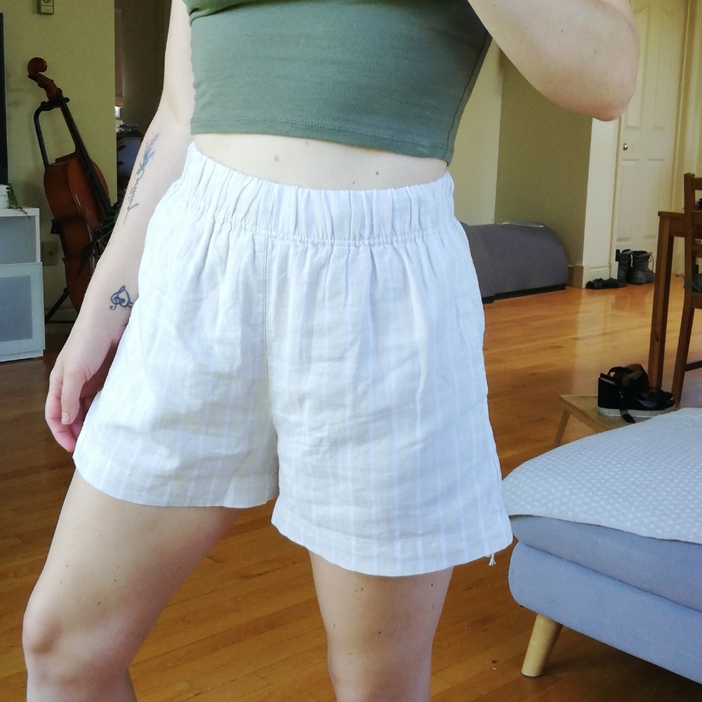 Linen shorts
